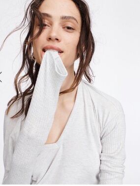 Rag & Bone Clara Earl V-Neck Waffle Knit Long Sleeve